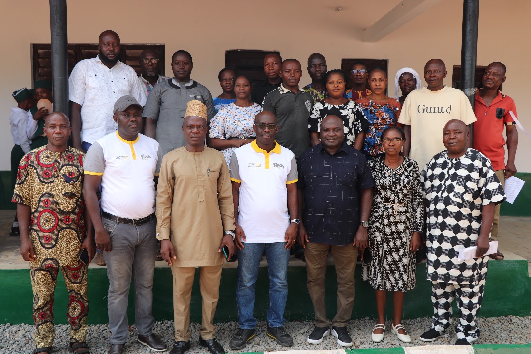 2024 RENL Commissions 3 sets of renovated classrooms equipped 4